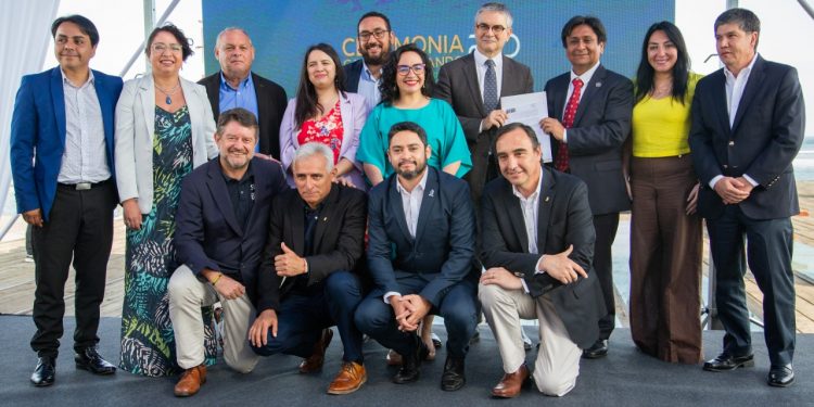 Gobiernos regionales y Ejecutivo firman acuerdo para avanzar en descentralización