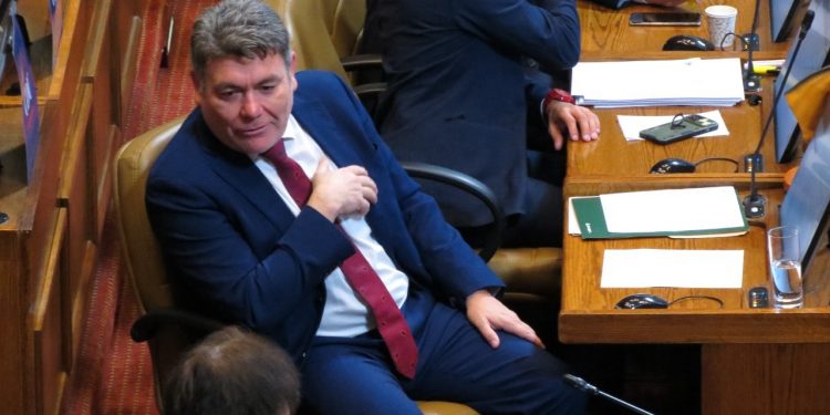 Diputado Venegas y rechazo de AC contra Ministro Jackson: «Debemos dejar este tipo de trincheras»