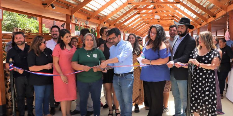 Dan el vamos al nuevo «pueblito artesanal» de Llay Llay