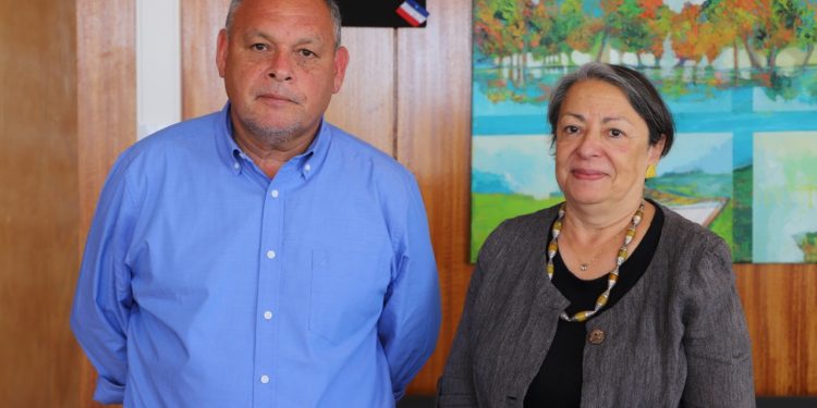 INDH y Gobernador Mundaca abordan situación ambiental en Quintero