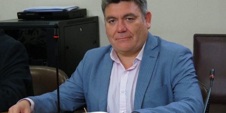 [Opinión] Diputado Venegas: «No hay que dramatizar ir en dos listas»