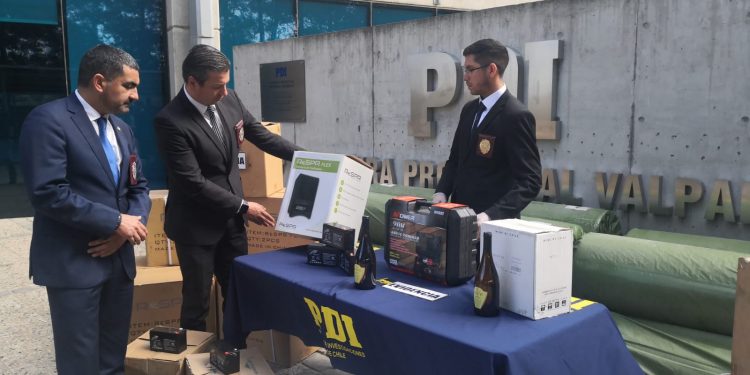 Capturan a dos chilenos y tres venezolanos por robo avaluado en 813 millones en Casablanca