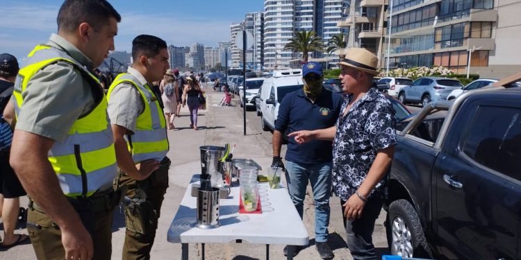 Viña del Mar: Decomisan 20 carros de comida y mojitos