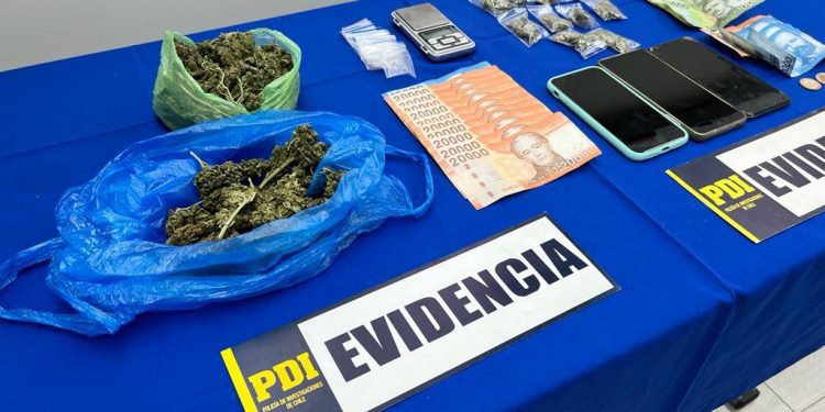 Algarrobo: Capturan a individuos que vendían droga por internet