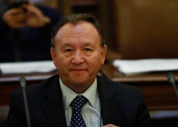 Senador García Ruminot oficia a Junaeb por suspensión de programa “Yo elijo mi PC”