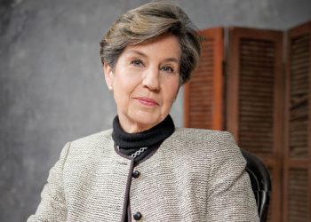Senadora Allende respalda rechazo de proyecto Dominga