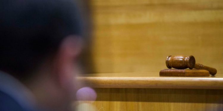 Valparaíso: Hombre que mató a su madre con un hacha es ingresado a Hospital penal