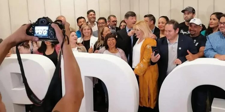 Partido de la Gente mantiene su política de no firmar pactos con otros partidos