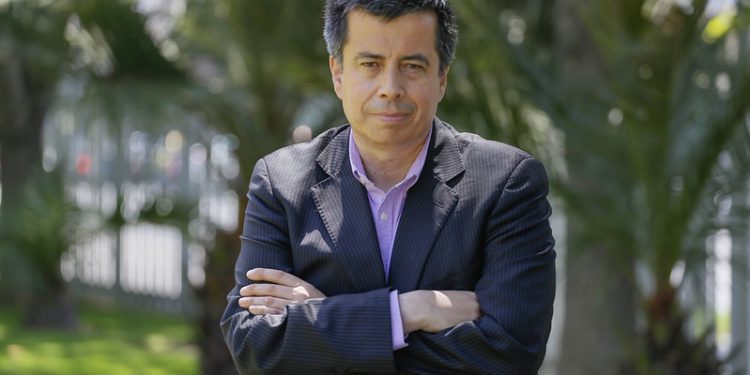 Diputado Celis arremete por denuncias de cambios de asientos en el Festival