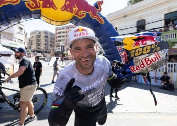 Tomas Slavík se consagró tricampeón de Red Bull Valparaíso Cerro Abajo