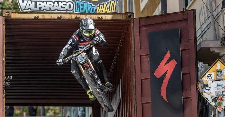 Conoce los 30 competidores que buscarán el título de Red Bull Valparaíso Cerro Abajo