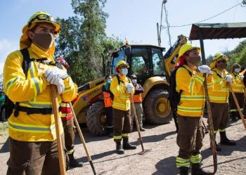 Dos heridos graves después de enfrentamiento entre brigadistas y locales