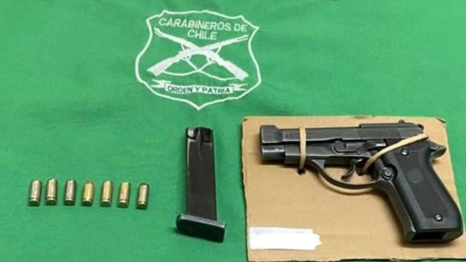 Viña del Mar: Capturan a hombre que portaba arma de fuego en plaza Colombia