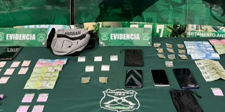 Detienen a cuatro venezolanos irregulares por vender droga en la Quinta Vergara