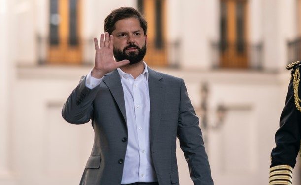 Presidente Boric niega uso de recursos públicos en viaje a España de Karamanos