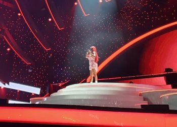 Revisa los memes que dejó la presentación de Karol G