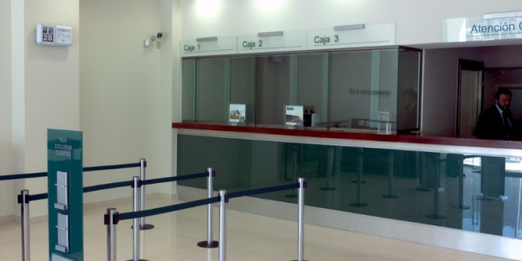 Ladrón «silencioso» roba 100 millones de pesos desde Banco en Quilpué