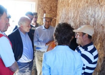 Ministro Montes acusa que viviendas de emergencia doblaron su precio