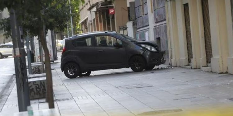 Asesinan a balazos a conductor de app en pleno centro de Santiago