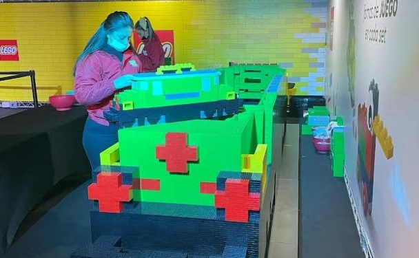 Plaza LEGO regresa a la Región de Valparaíso con tren de 6 metros para construir