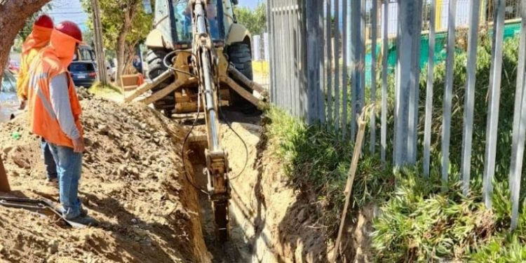 Esval invierte 450 millones en renovación de colectores en cerros de Valparaíso