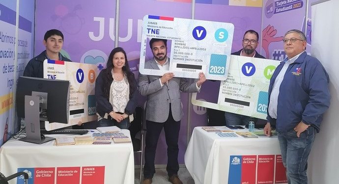 Junaeb pide a estudiantes que ingresaron a la educación superior a tomarse la foto para la  TNE