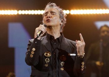 ¿Coincides? televidentes se enfrentan por desempeño de Alejandro Fernández