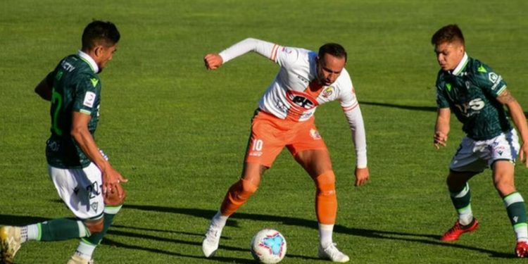 Santiago Wanderers oficializa el fichaje de Marcelo Cañete