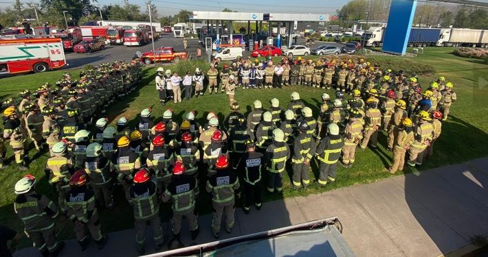 Fallece voluntaria de Bomberos mientras combatía incendios en el sur del país