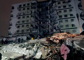 Víctimas fatales por terremoto en Turquía llegan a las 11.000