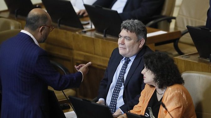 Diputados llaman a crear policlínicos dedicados a la atención de personas transgénero