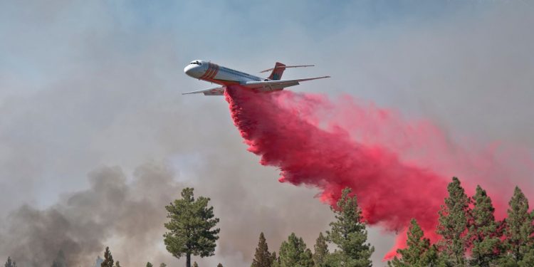 Familia Luksic trae al Aero Tanker a Chile para combatir  incendios en el sur