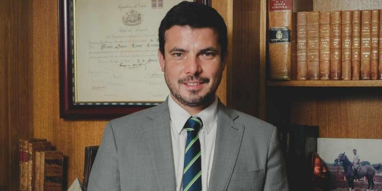 [Entrevista] Raimundo Palamara: «Considero peligroso cambiar drásticamente las bases de la institucionalidad»