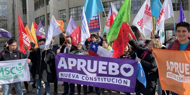 Frente Amplio y PS preparan su cartas en Valparaíso para elección de constituyentes