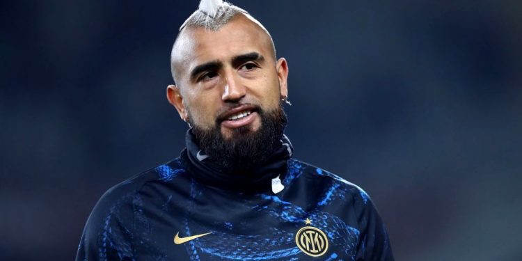 Equipos italianos estarían buscando el fichaje de Arturo Vidal