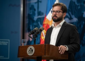 Encuesta Research Chile: Aprobación del Presidente Boric subió 8% en Febrero