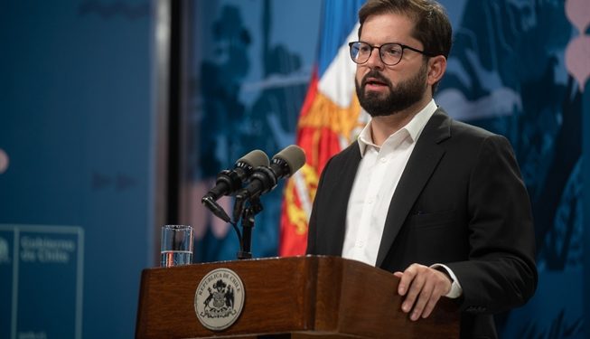 Encuesta Research Chile: Aprobación del Presidente Boric subió 8% en Febrero