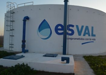 Multan con 1.100 millones a Esval por derrame de aguas servidas