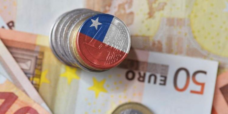 Salida de capitales desde Chile hacia el extranjero se reduce en 9,2%