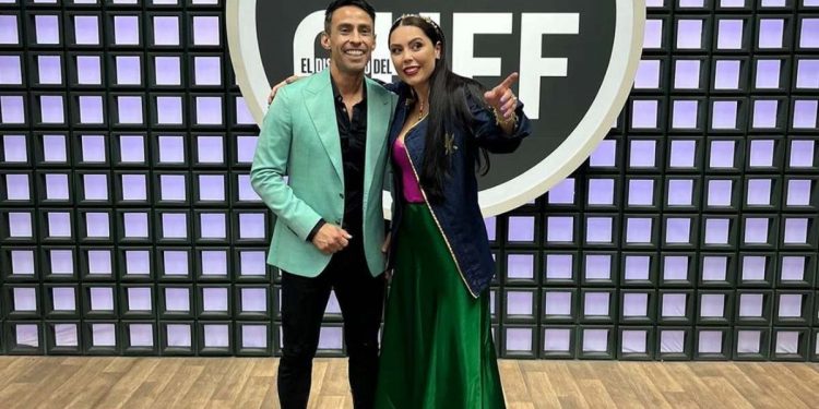 Carabineros interviene ante fuerte discusión en la calle de Jorge Valdivia y Daniela Aránguiz