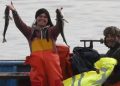 Juana Santillana es la primera mujer en unirse al Sindicato de Pescadores de Caleta Portales