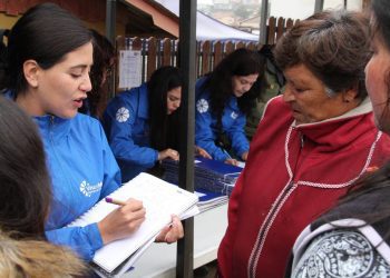 Viña del Mar: 195 vecinos recuperan títulos de dominio después de incendio