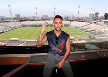 Valdivia respondió y hasta anunció acciones legales contra Daniela Aránguiz