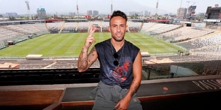 Valdivia respondió y hasta anunció acciones legales contra Daniela Aránguiz