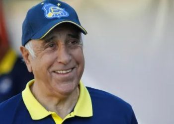 Nelson Acosta es hospitalizado de urgencia por problemas de salud