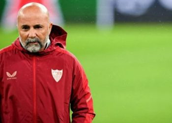 Medios españoles aseguran que Sampaoli será despedido del Sevilla