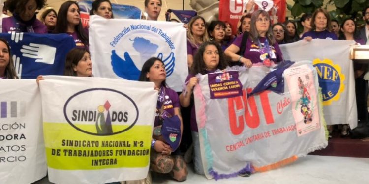 CUT solicita aumentar el sueldo mínimo en 90.000 pesos