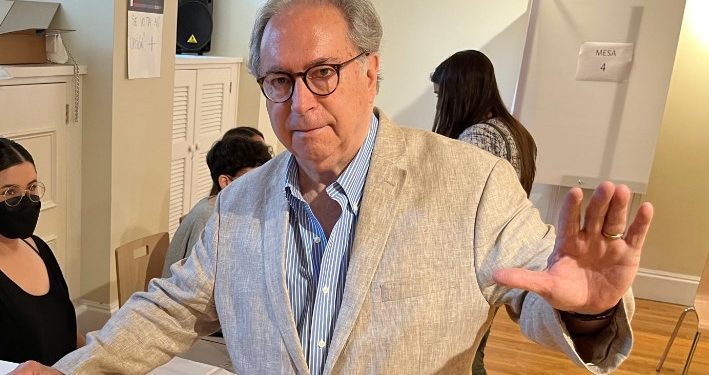 Embajador de Chile en EE.UU. se defendió a combos de motochorro