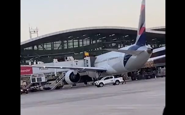 Dos personas fallecen tras intento de robo en Aeropuerto de Santiago