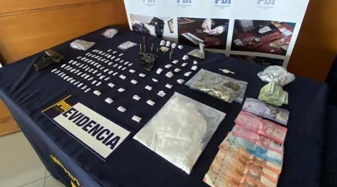 PDI allana 15 casas en San Antonio y detiene a 13 personas